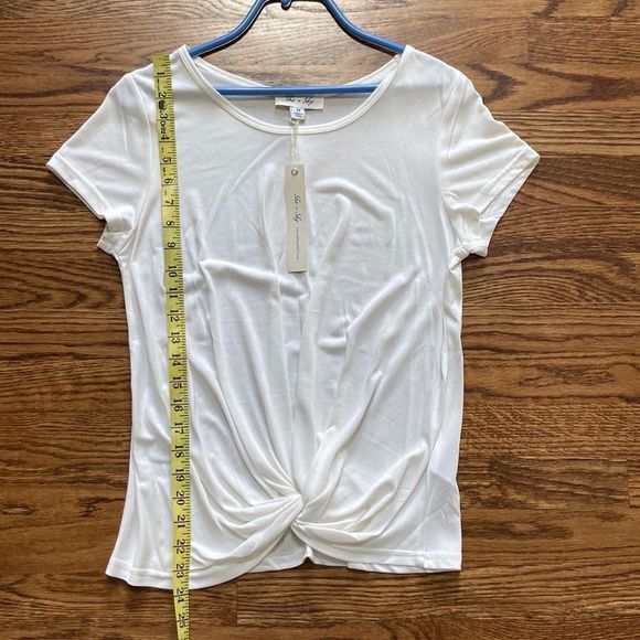 NWT White Top - Picture 6 of 7